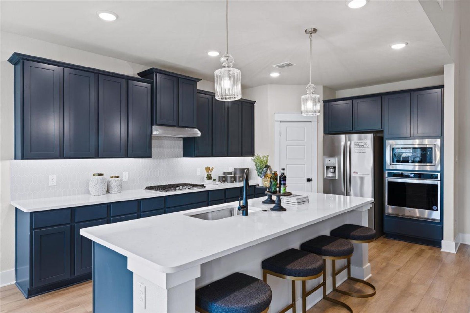 Cypress II at 3158 Duck Heights Avenue, Royse City, Texas: photo 2