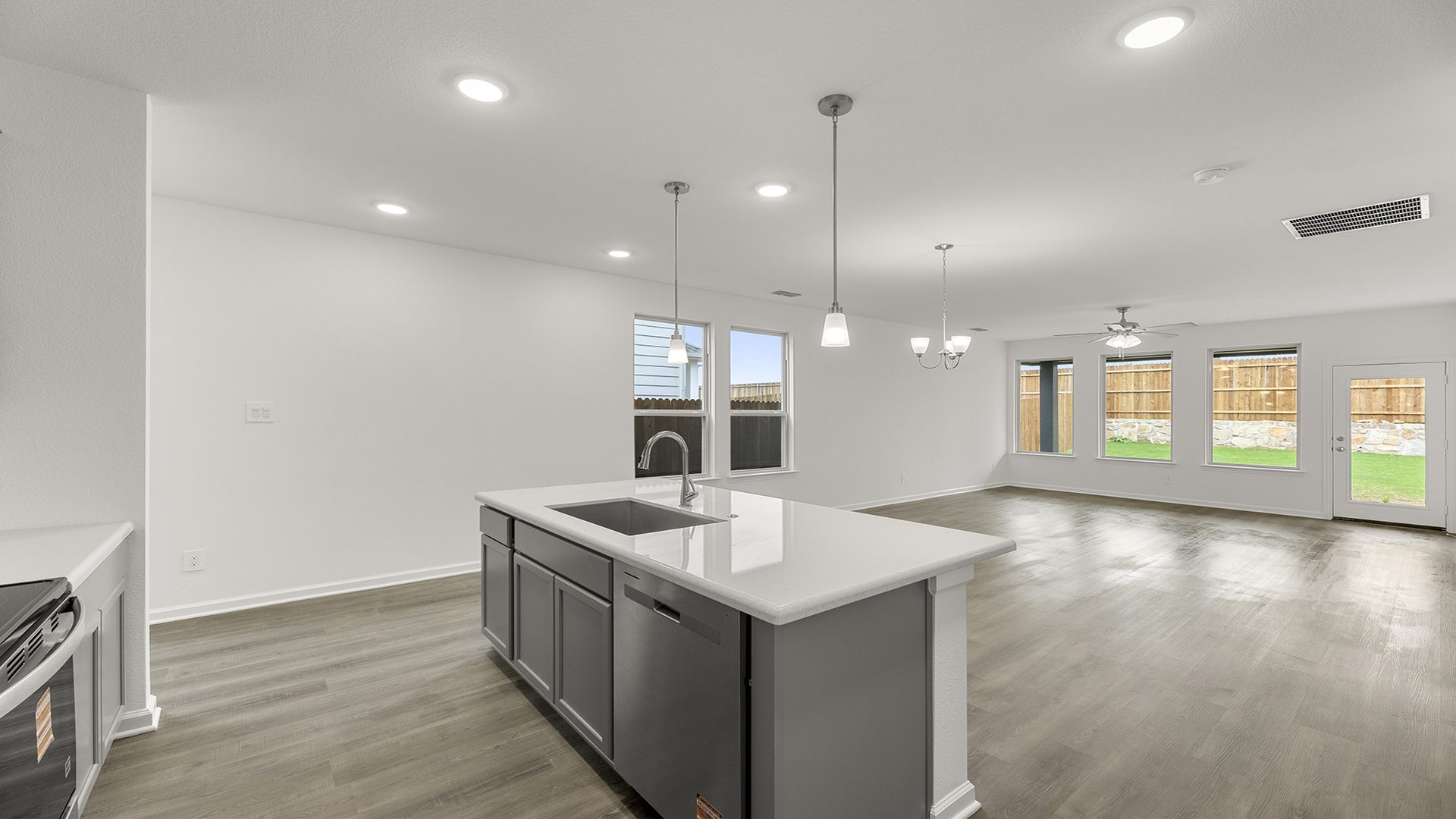 Holbrook II at 1716 Edgeway Drive, Aubrey, Texas: photo 3