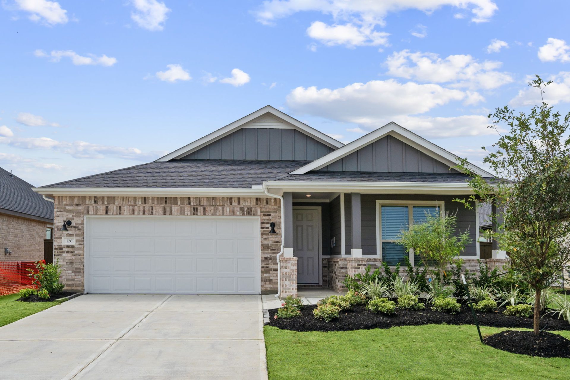 Cottonwood II at 6912 Lincoln Pin Way, Crowley, Texas: photo 1