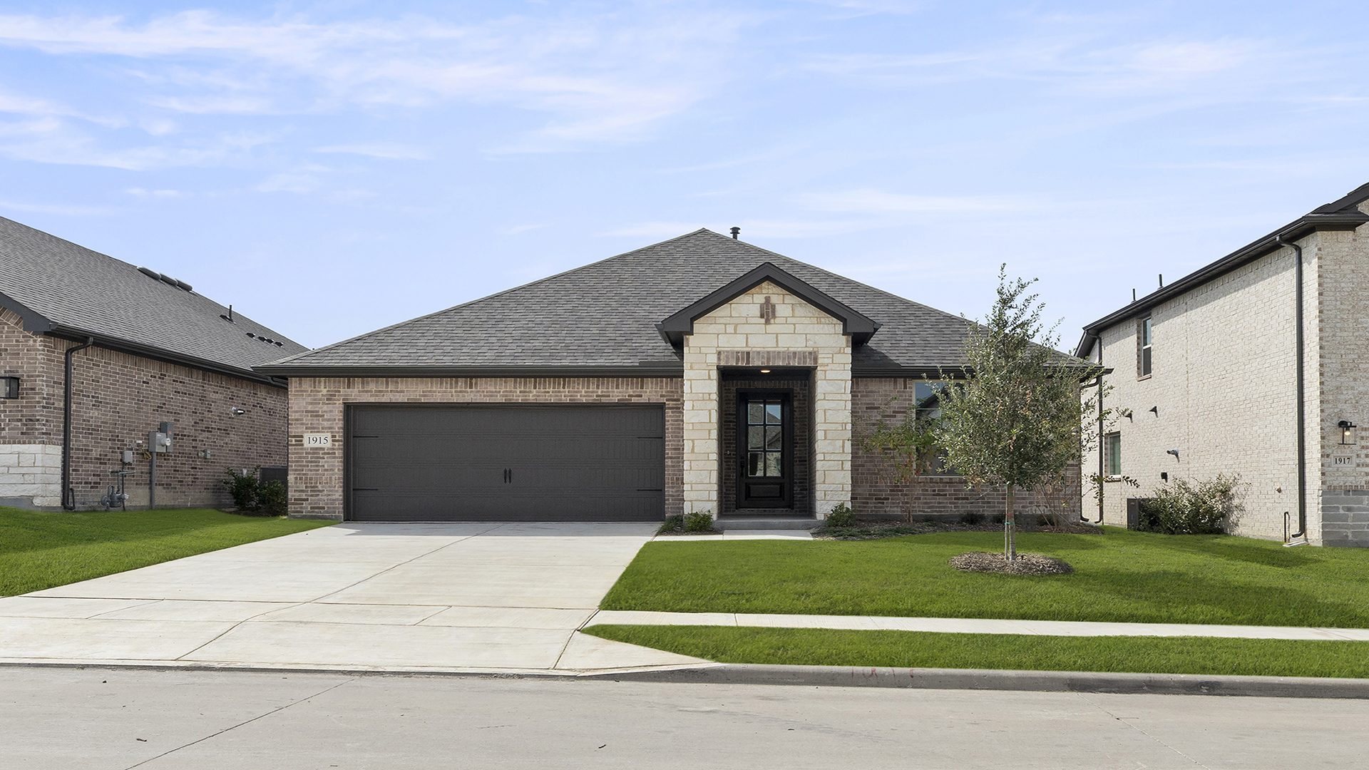 Rowan at 9113 Harrisburg Drive, Crowley, Texas: photo 1