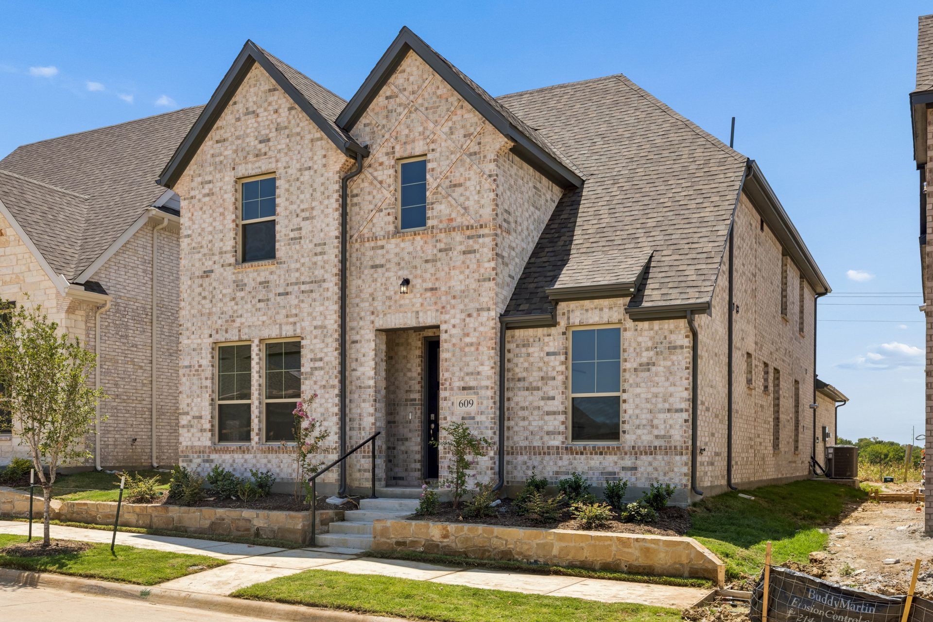 Hemingway at 609 Wicklow Court, Celina, Texas: photo 2